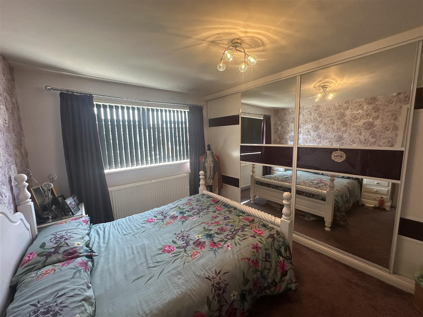 Fleetwood Drive, Banks